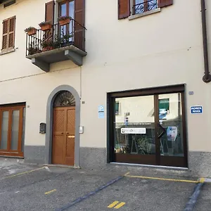 La Casa Sul Sasso In Town Serviced Aparthotel Dervio
